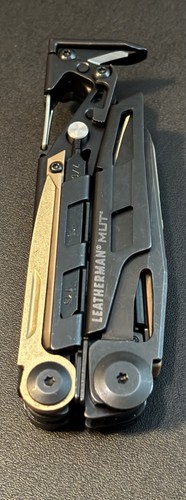 Leatherman mut 8 - w/, sight